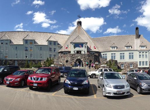 File:Timberline Lodge 2014.jpg - Wikimedia Commons