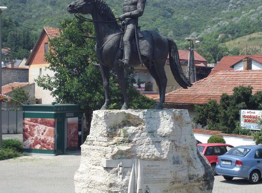 Fájl:Kiss Albert monument Tokaj.JPG – Wikipédia