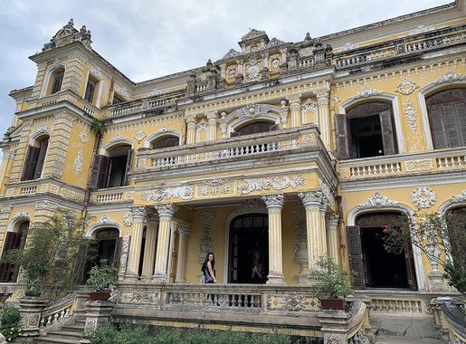 Tập tin:An Dinh Palace - Cung An Định (2024) - front facade - img 04.jpg –  Wikipedia tiếng Việt