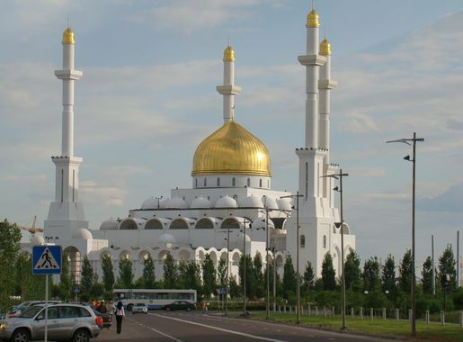 Nur-Astana Mosque - Wikipedia