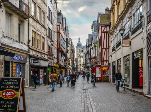 File:Rue du Gros Horloge, Rouen France.jpg - Wikimedia Commons