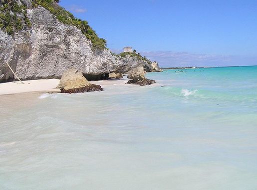 File:Beach at Tulum Ruins - panoramio (1).jpg - Wikimedia Commons