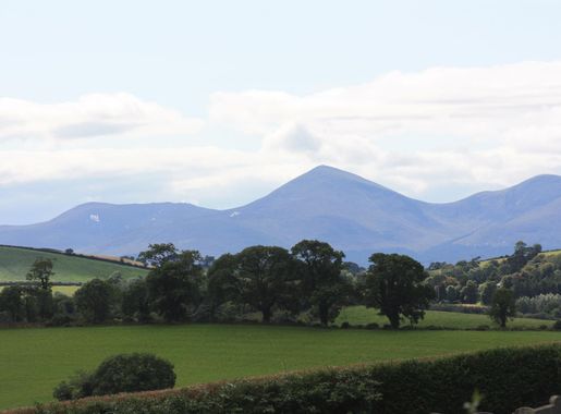 File:Mourne Mountains (01).JPG - Wikimedia Commons