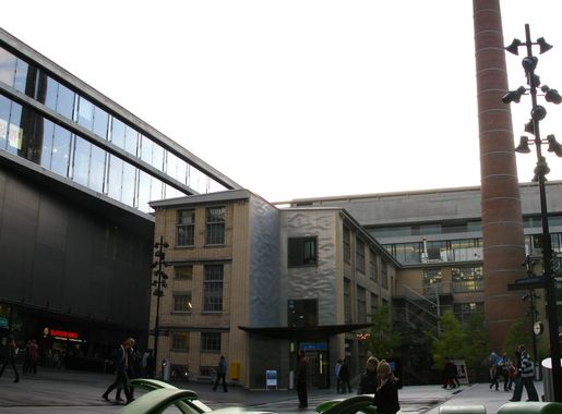 File:Zürich - Sihlcity - Innenhof alternativ.jpg - Wikimedia Commons