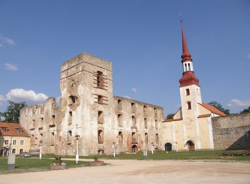 File:Põltsamaaloss.JPG - Wikipedia
