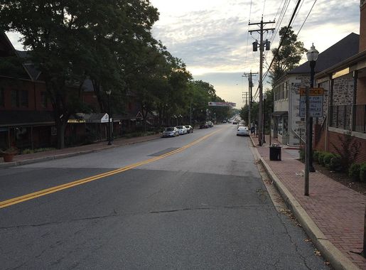File:2016-09-09 07 39 30 View southeast along Main Street from Maryland  State Route 216 (7th Street) in Laurel, Prince Georges County, Maryland.jpg  - Wikimedia Commons