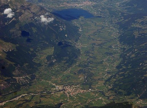 File:Plav from Air.jpg - Wikimedia Commons