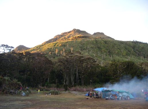 File:Mount Apo.JPG - Wikimedia Commons