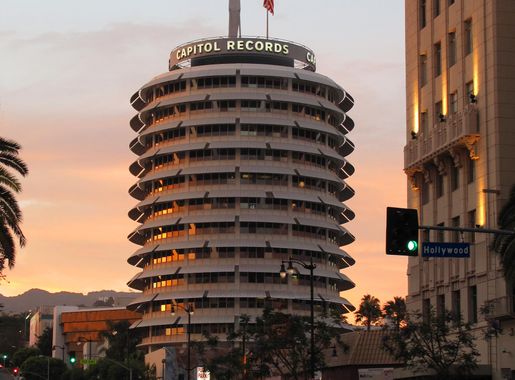 File:Capitol Records sunset.jpg - Wikipedia