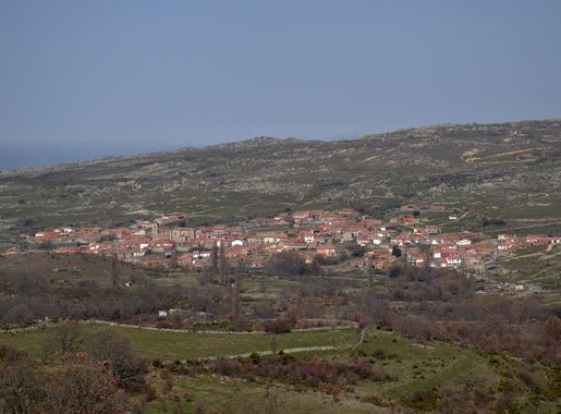 File:Vadillo de la Sierra 01 by-dpc.jpg - Wikimedia Commons