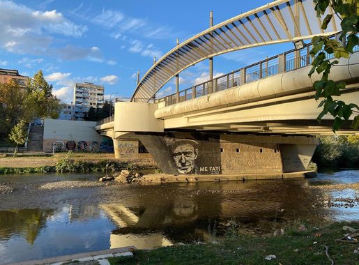 File:Ibar Bridge in Mitrovica, Kosovo 00 58 50 526000.jpeg - Wikimedia  Commons