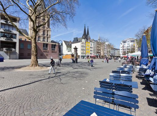 File:Alter Markt, Köln-7847.jpg - Wikimedia Commons