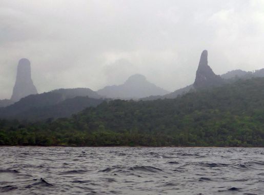 File:Cão Grande et Cão Pequeno à São Tomé (3).jpg - Wikimedia Commons