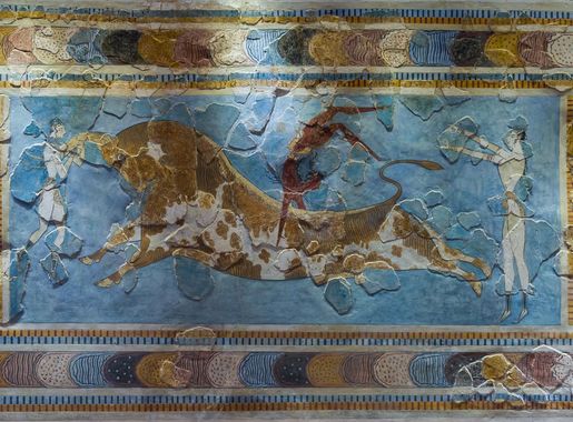 File:Bull leaping minoan fresco archmus Heraklion (cropped).jpg - Wikipedia