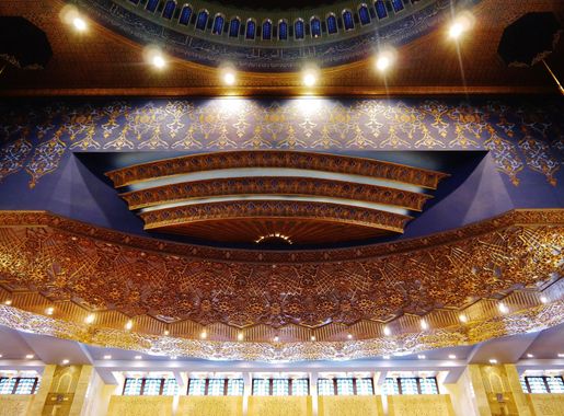 File:Kuwait City Grand Mosque Interior 13.jpg - Wikimedia Commons