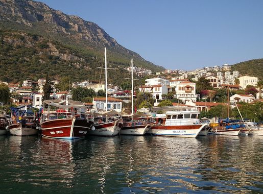 Dosya:Kaş, Ağustos 2015 Liman'dan bir görünüm.jpg - Vikipedi
