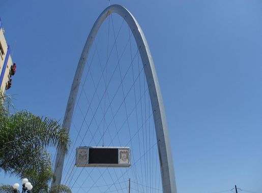 Archivo:Tijuana Arch.JPG - Wikipedia, la enciclopedia libre