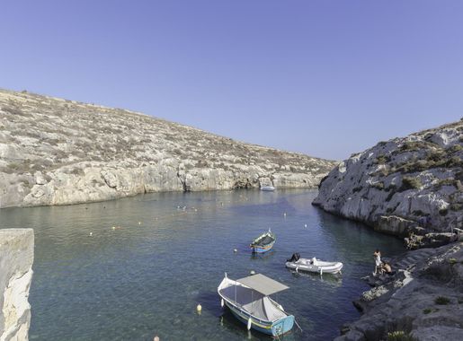 File:Bahía de Mġarr ix-Xini, isla de Gozo, Malta, 2021-08-23, DD 42.jpg -  Wikimedia Commons