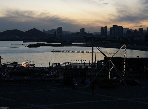 File:星海広場075986.jpg - Wikipedia