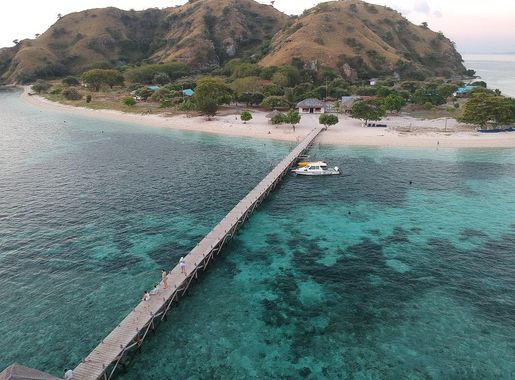 File:Kanawa Island from Above.jpg - Wikimedia Commons