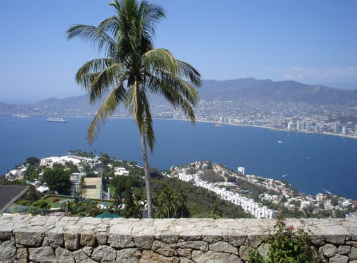 File:Acapulco - Visto desde la Capilla Ecuménica de la Paz.JPG - Wikimedia  Commons