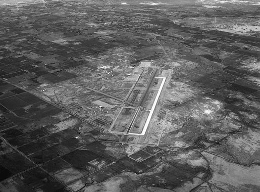 File:1988 Aerial view of NAS Fallon.jpg - Wikimedia Commons