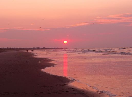 File:Isle-of-Palms-sunrise-sc1.jpg - Wikimedia Commons