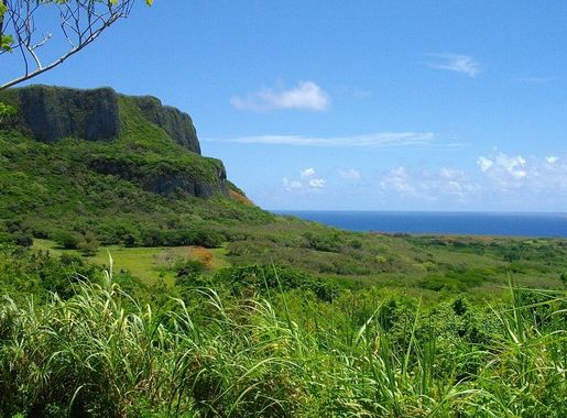 File:Suicide Cliff in Saipan 3.JPG - Wikipedia