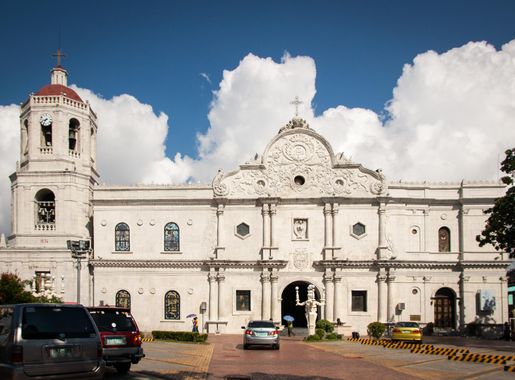 File:Cathedral01.jpg - Wikimedia Commons