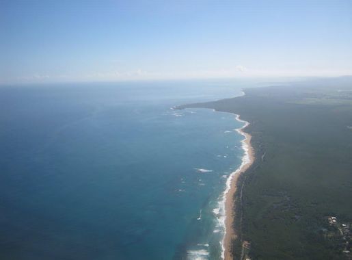 File:Playa de Isla Verde y Piñones en Puerto Rico.jpg - Wikimedia Commons