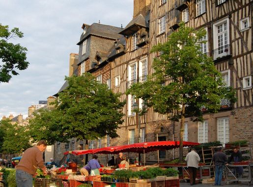 Fichier:Marche des Lices mise en place 04 cropped.jpg — Wikipédia