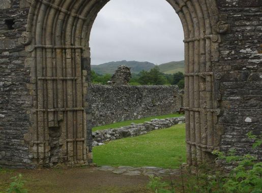 File:Strata Florida Abbey - geograph.org.uk - 4576445.jpg - Wikimedia  Commons