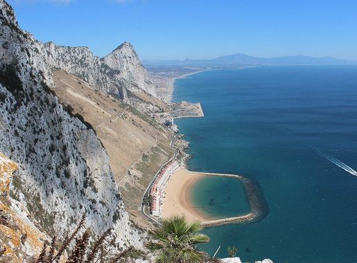 File:Rock of Gibraltar from the Mediterranean Steps.jpg - Wikimedia Commons