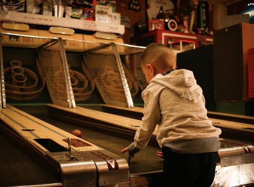 File:Manitou Springs Penny Arcade (48432066127).jpg - Wikimedia Commons