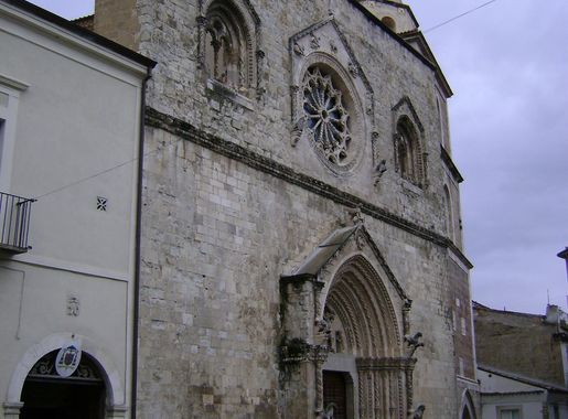 File:Duomo Larino 5.JPG - Wikimedia Commons