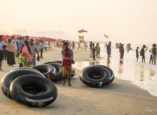 File:Cox's bazar sea beach Bangladesh-2.jpg - Wikimedia Commons