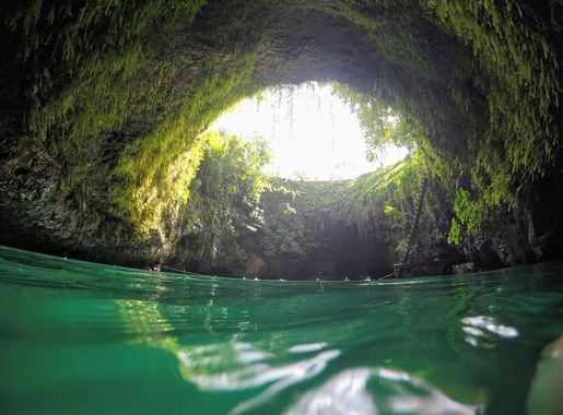 File:From the cave a look up at the main swimming hole To Sua Ocean Trench  Samoa.jpg - Wikimedia Commons