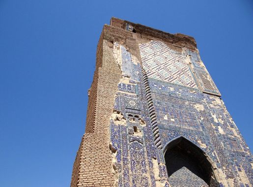 File:Portico of Ak-Saray Palace - Shakhrisabz - Uzbekistan (7494239284).jpg  - Wikimedia Commons