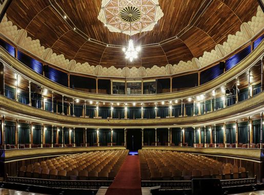 File:Interior of Municipal theater of Quetzaltenango.jpg - Wikimedia Commons