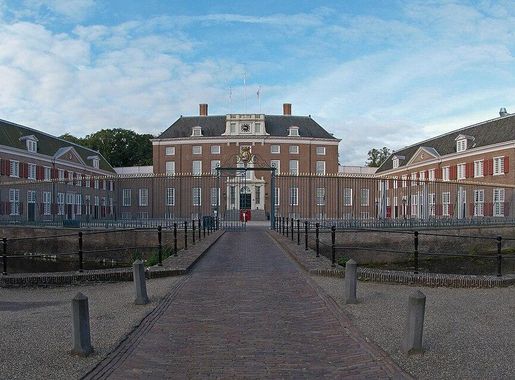 File:Zeist Het Slot A.jpg - Wikimedia Commons