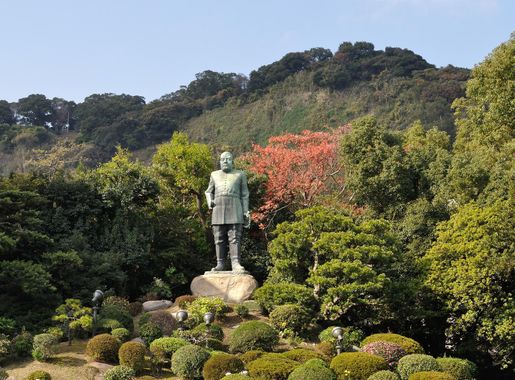 File:Shiroyama Hill and Statue of Saigō Takamori.JPG - Wikimedia Commons
