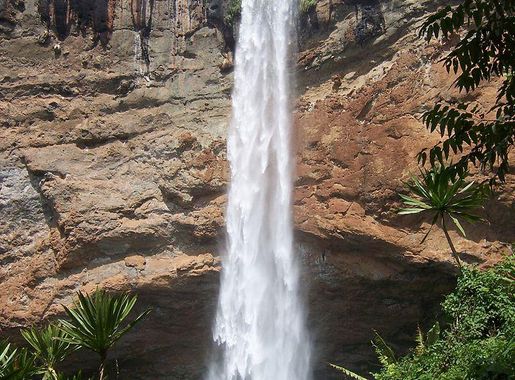 File:Sipi Falls Main Drop.jpg - Wikimedia Commons