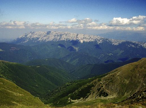 File:Piatra Craiului.jpg - Wikimedia Commons