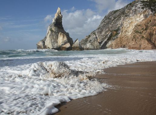 File:Praia da Ursa (Parque Natural de Sintra-Cascais) 122.jpg - Wikimedia  Commons