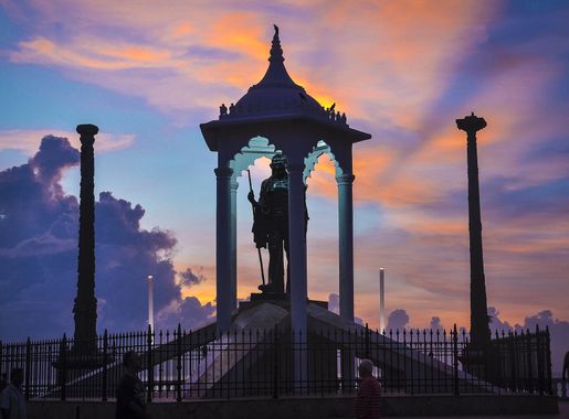 File:Gandhi Statue Pondicherry.jpg - Wikimedia Commons