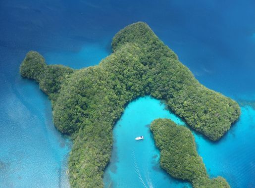 File:Rock-Islands-Palau-2-2016-aerial-view-Luka-Peternel.jpg - Wikimedia  Commons
