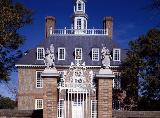 Free Images : architecture, structure, mansion, house, building, chateau,  home, wall, tourist, tower, usa, landmark, facade, church, chapel,  historic, gate, brick, place of worship, monastery, estate, virginia,  wrought iron, colonial, governor's palace,