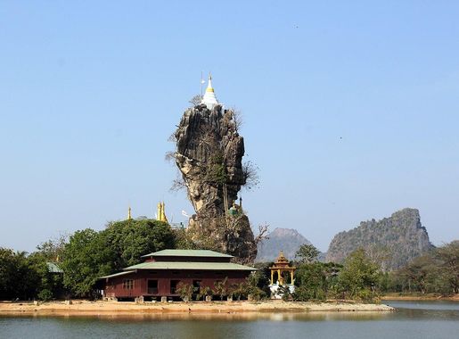 File:20200207 152700 Kyauk Ka Lat Pagoda Kayin State, Myanmar anagoria.JPG  - Wikimedia Commons