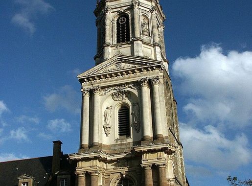 File:EgliseSaintMelaineXIRennesFrance.jpg - Wikimedia Commons