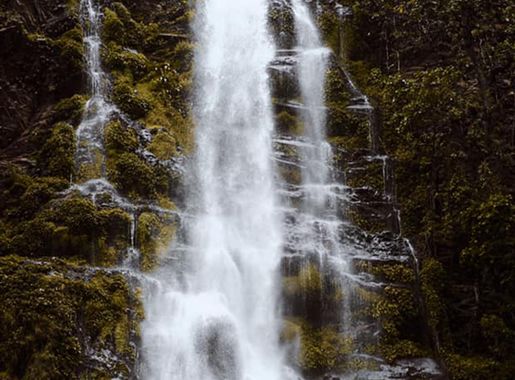 File:Wli-falls.jpg - Wikimedia Commons